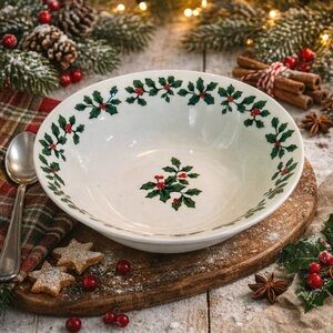 Royal Norfolk Holly Berry White Soup Cereal Bowl 7”